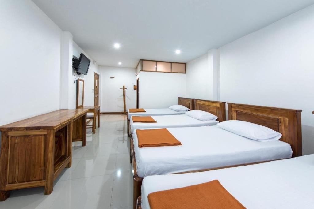 Thongphaphum Place Exterior photo