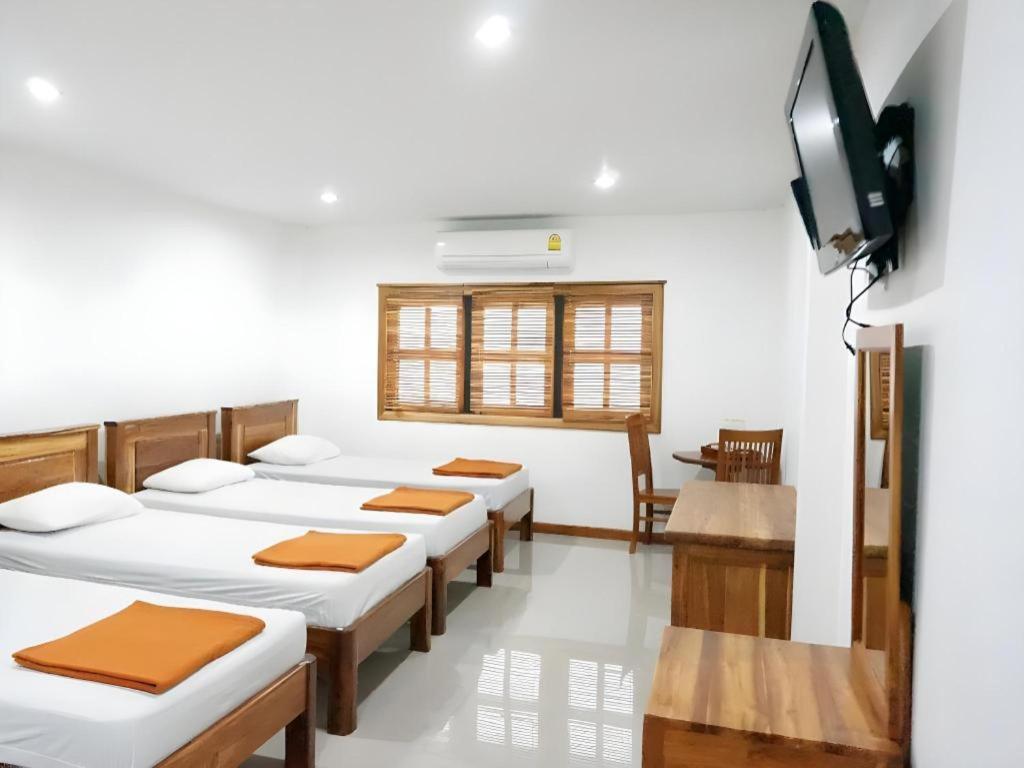 Thongphaphum Place Exterior photo