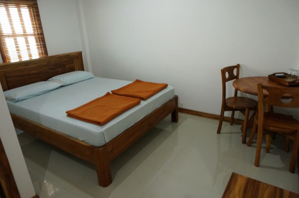 Thongphaphum Place Exterior photo